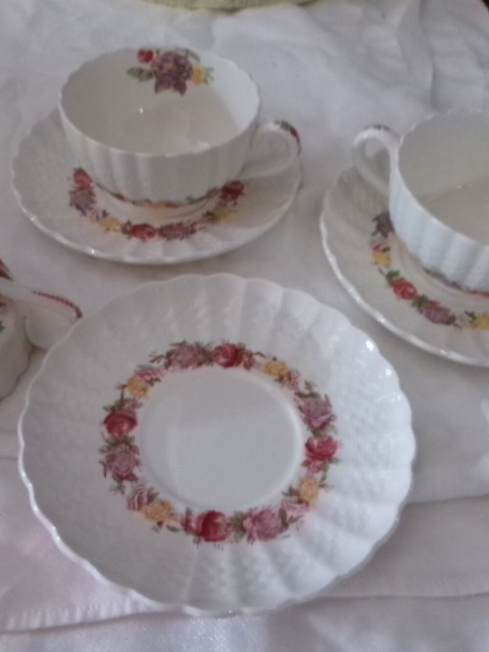 3 vtg cottage core SPODE copeland England Brair Rose cups and saucers elegant